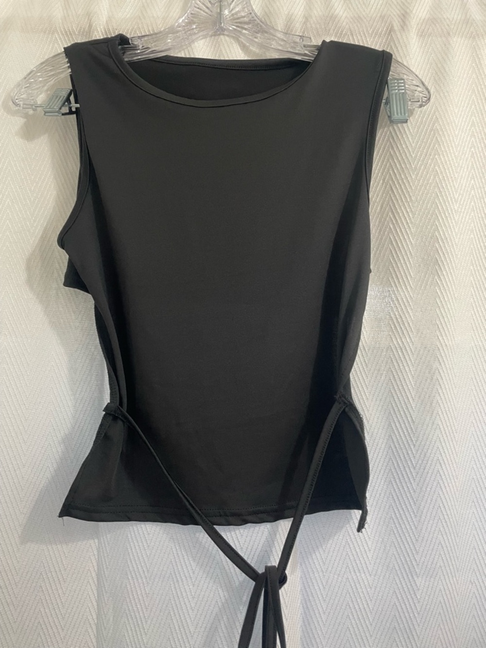 Sleeveless Tie-Back Tank Top - Black